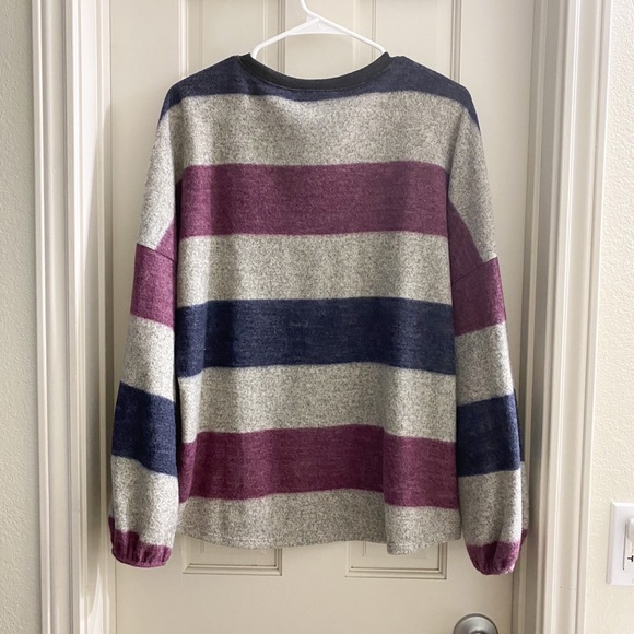 Purple and navy sweater - Picture 2 of 2